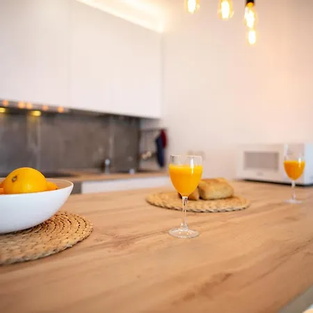 Black Daire Puerto de Santiago (Tenerife)