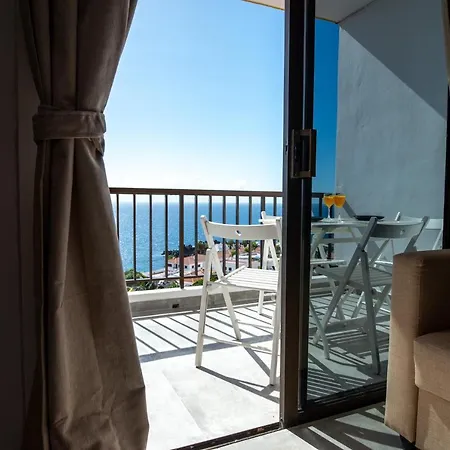 Black Puerto de Santiago (Tenerife)