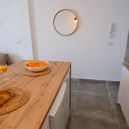 Black Apartment *